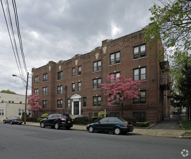 Building Photo - Irvington Gardens