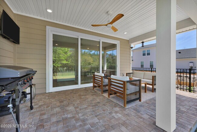 Building Photo - 202 Sutton Dr