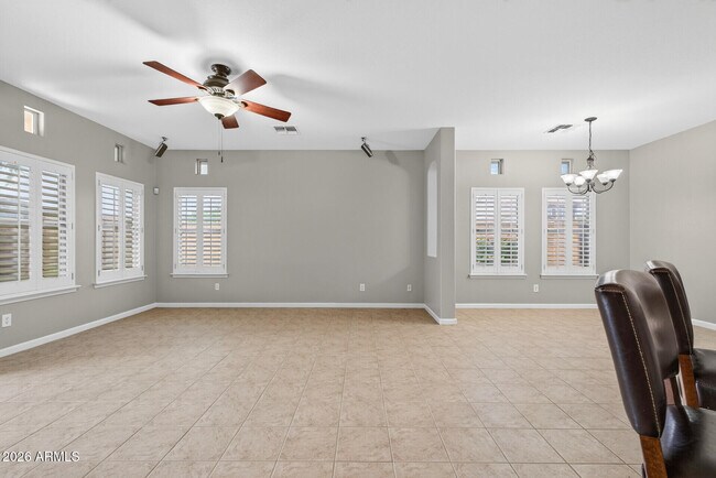 Building Photo - 10639 W Alex Ave
