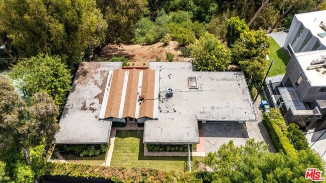 Building Photo - 656 N Bonhill Rd