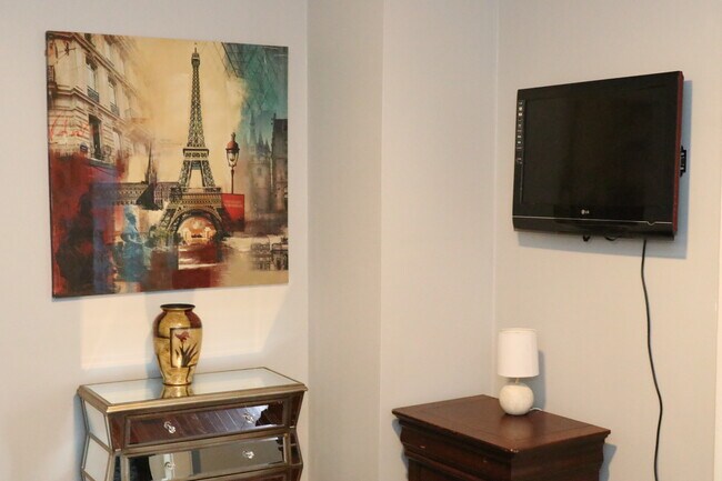 Building Photo - Corporate Housing