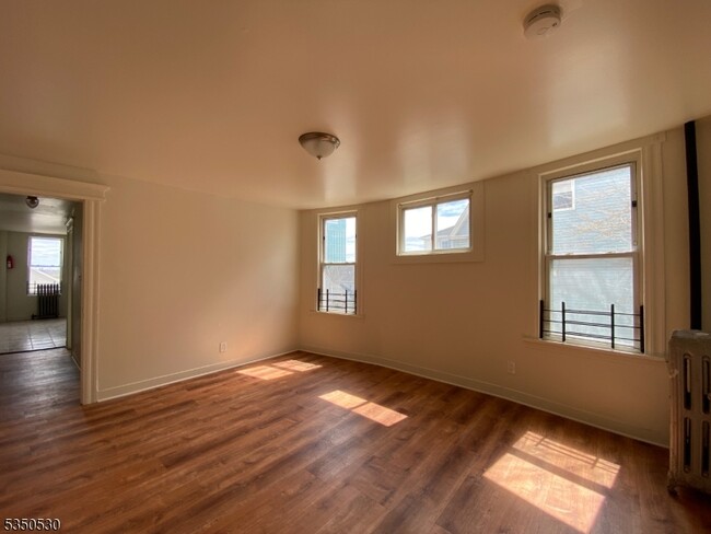 Building Photo - 130 Milford Ave