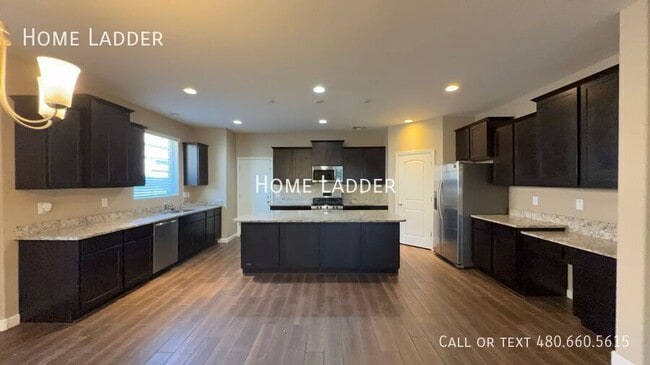 Building Photo - 14844 N 171st Dr