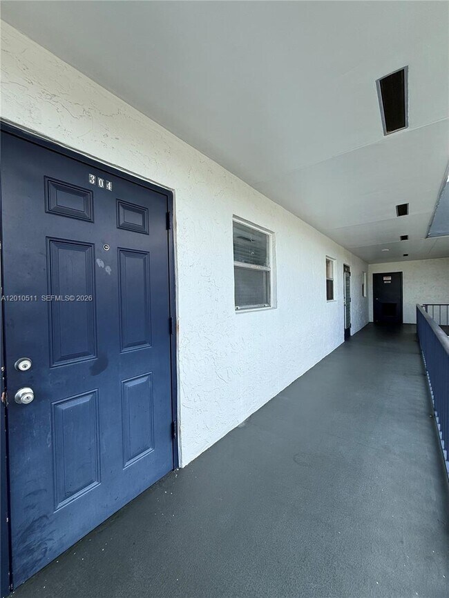 Building Photo - 8340 Sands Point Blvd