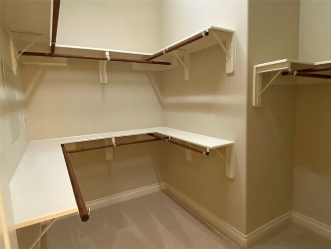 Building Photo - 5922 Solara Ledge Ln