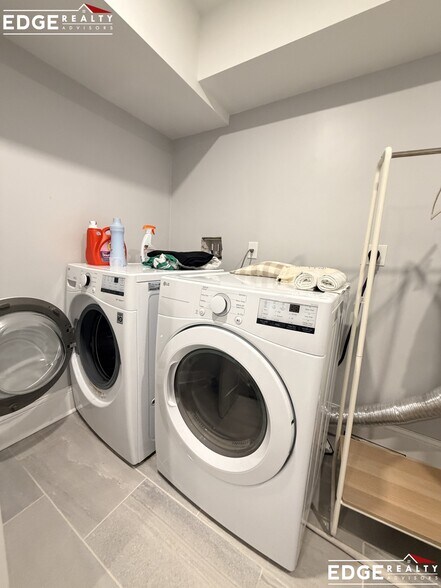 Building Photo - 80 N Beacon St