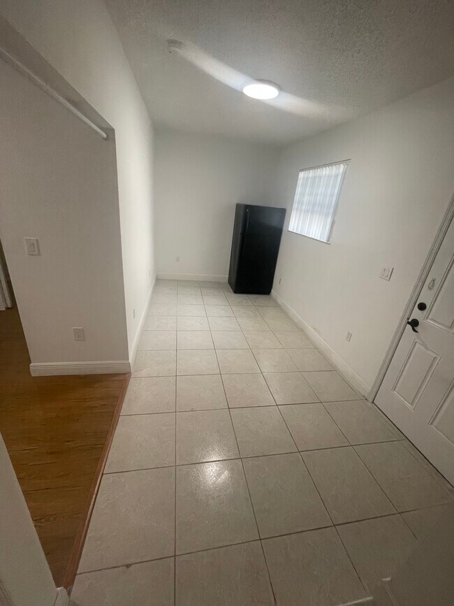 Building Photo - 14332 SW 48th Ln