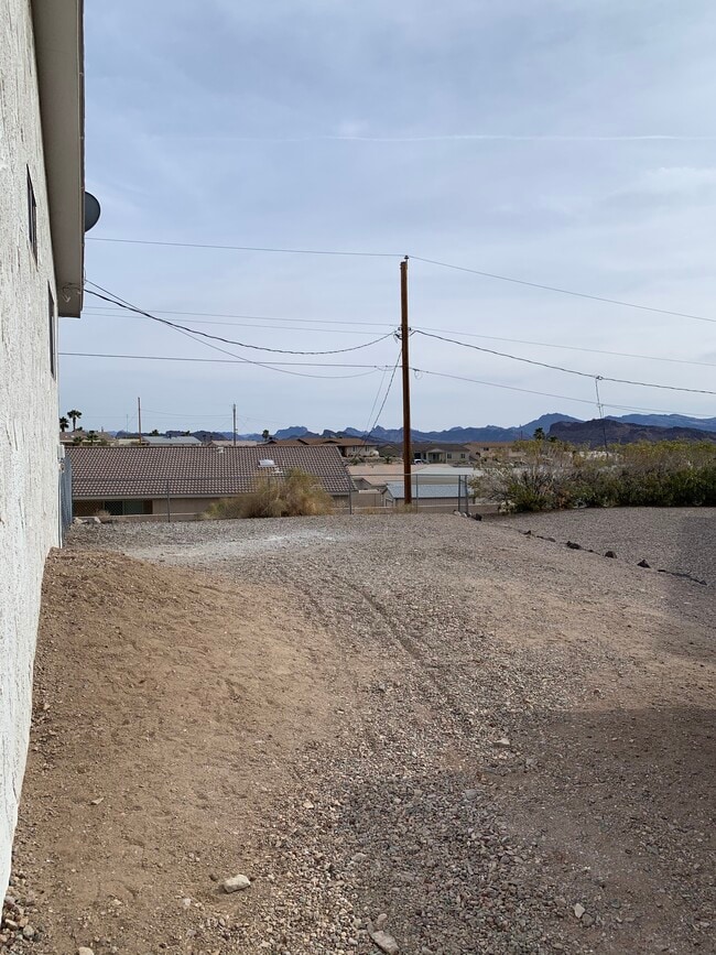 Building Photo - 3576 Stanford Dr