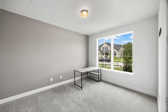 Building Photo - 29024 Red Lp Dr