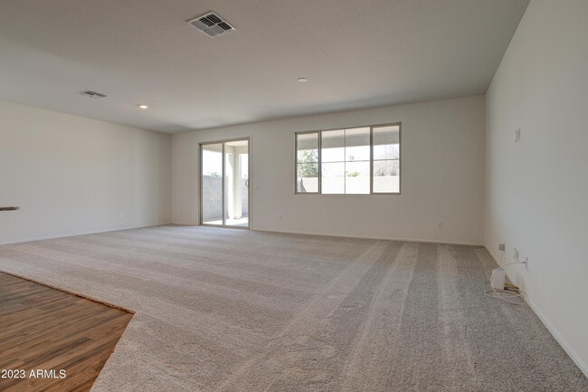 Building Photo - 11442 W La Reata Ave