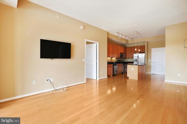 Building Photo - 2720 S Arlington Mill Dr