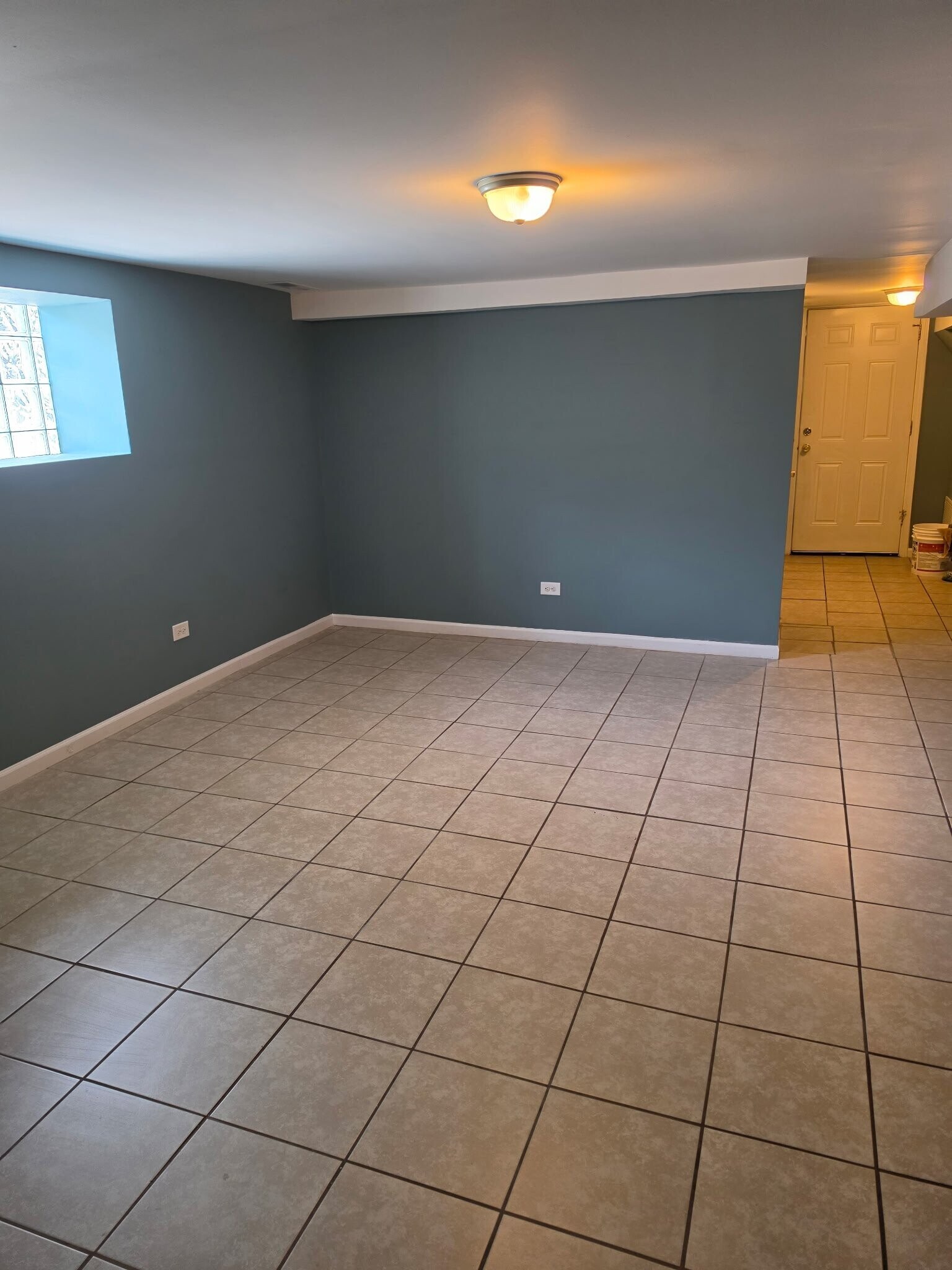 Building Photo - 1408 W 94th St