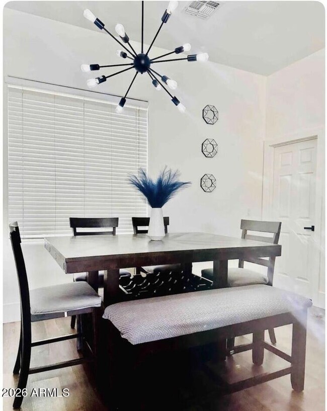 Building Photo - 13724 W San Miguel Ave