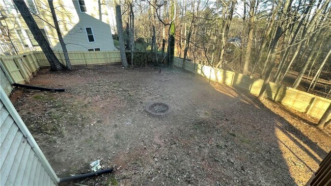 Building Photo - 2550 Highland Pointe Dr