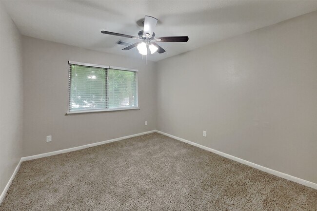 Building Photo - 16306 Ash Point Ln