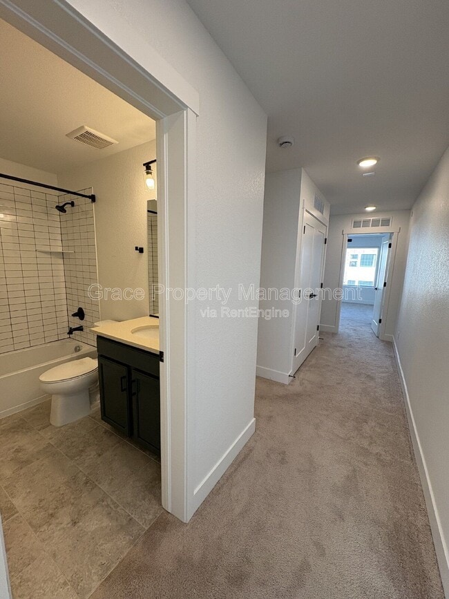 Building Photo - 2657 W 68th Pl