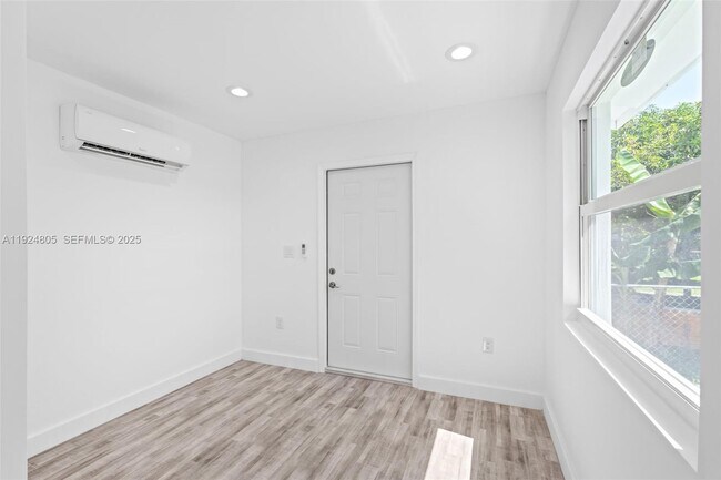 Building Photo - 2847 Polk St