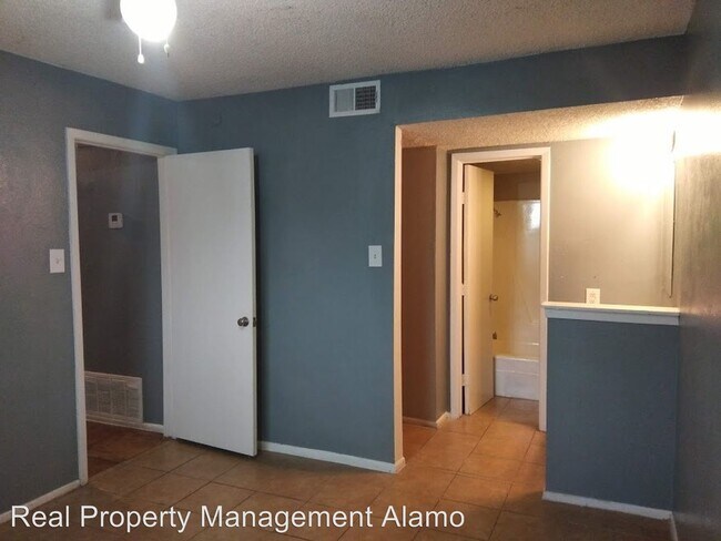 Building Photo - 3414 W Martin St