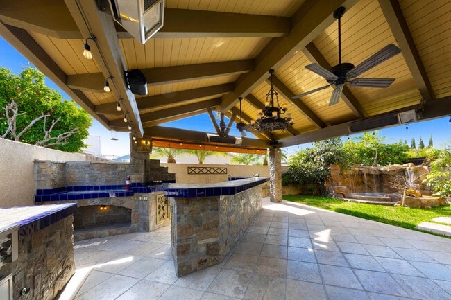 Building Photo - Beautifully maintained Tuscan-style custom home