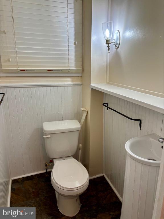 Building Photo - 8122 John Mosby Hwy