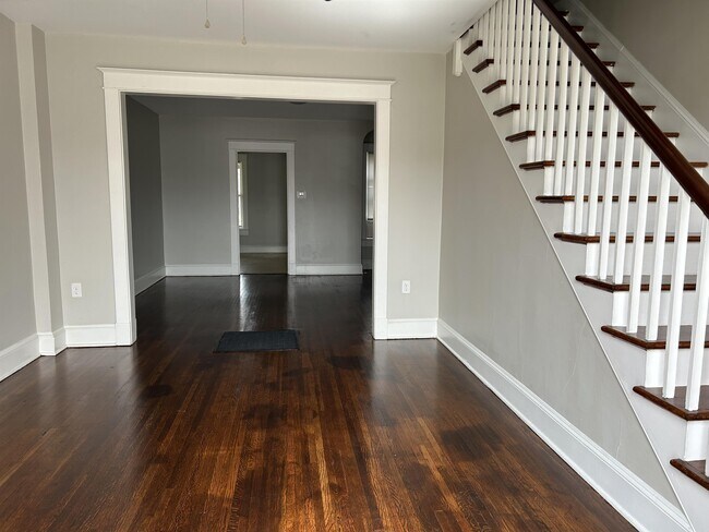 Building Photo - 652 Virginia Ave