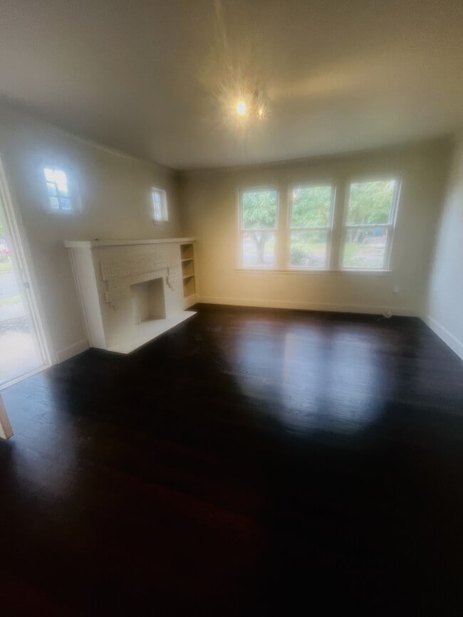 Building Photo - 1148 N Kentucky Ave