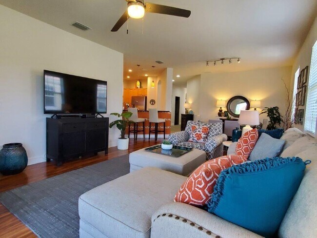 Building Photo - 240 West End Dr