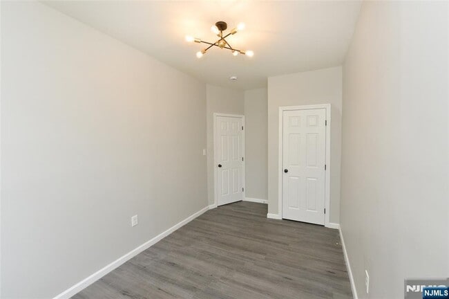 Building Photo - 23 Bayview Ave