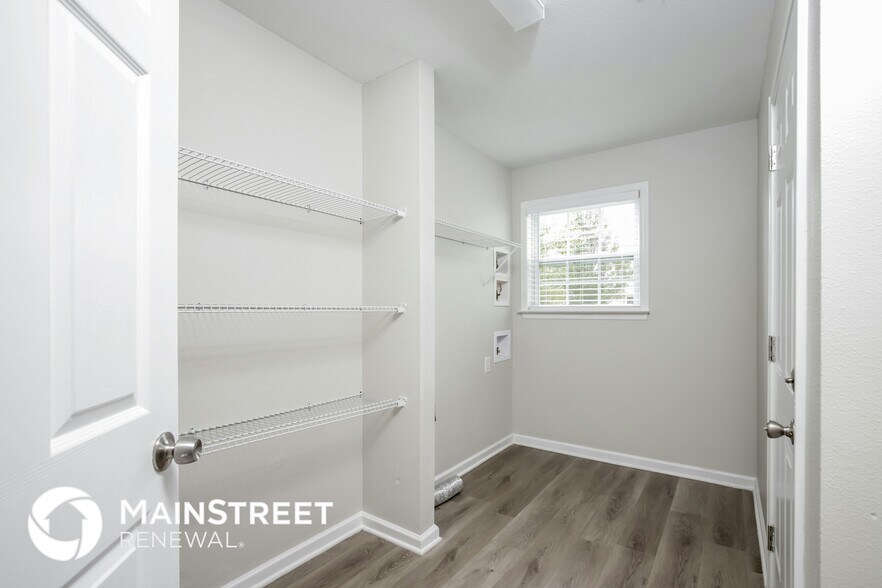 Building Photo - 753 Runningbrook Ln