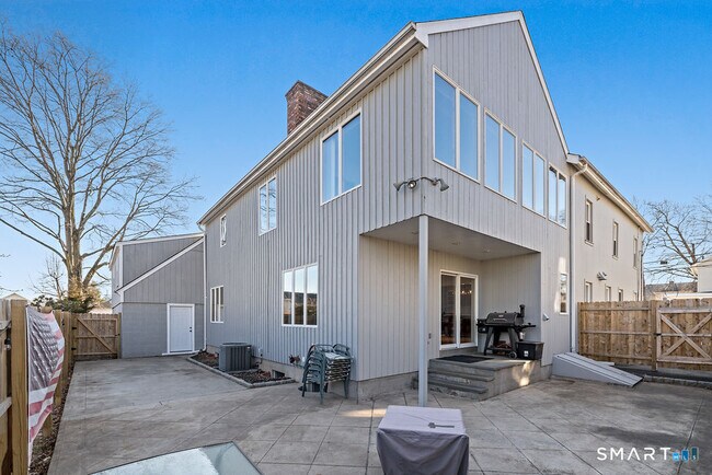 Building Photo - 14 Plymouth Ave