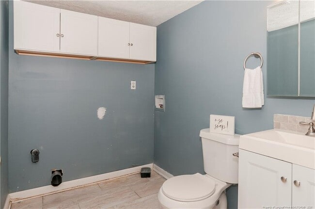 Building Photo - 1302 Kienast Dr