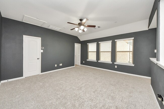 Building Photo - 17010 Upper Ridge Ln