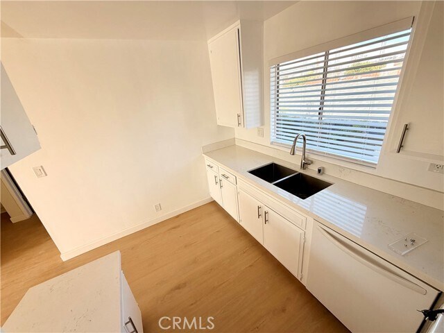 Building Photo - 308 Avenida Cabrillo