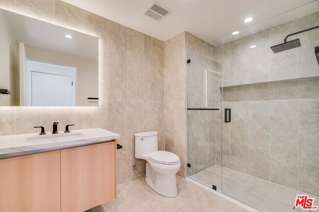 Building Photo - 1414 S Beverly Dr