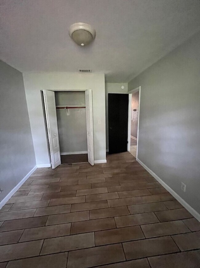 Building Photo - 3/2 single-family home in NE Ocala