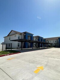 Building Photo - 6 Sylvia Handy Dr