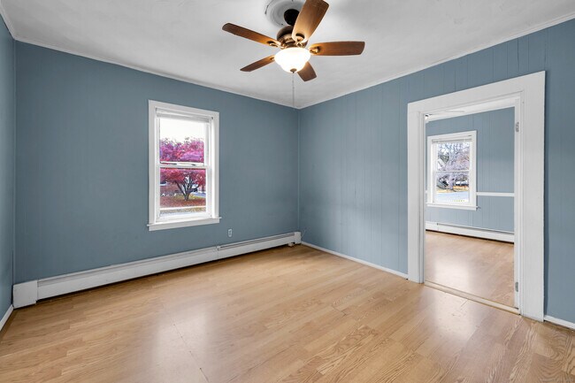 Building Photo - 223 Lawlor St