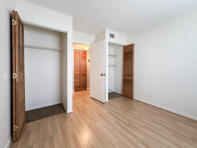 Building Photo - 1575 SW Silver Pine Way