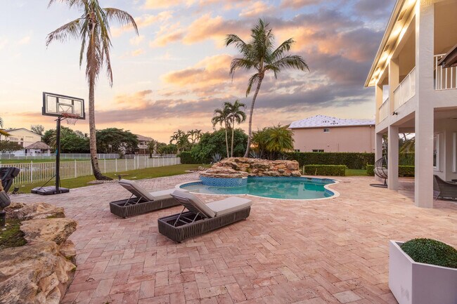 Building Photo - 11352 Regatta Ln