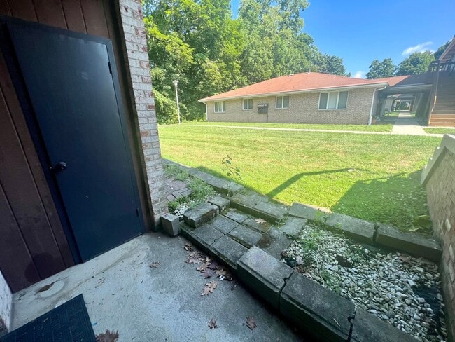 Building Photo - 1 Bedroom 1 Bath-Moon Township