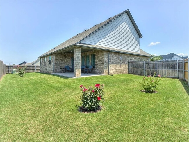 Building Photo - 1391 Hickory Trl