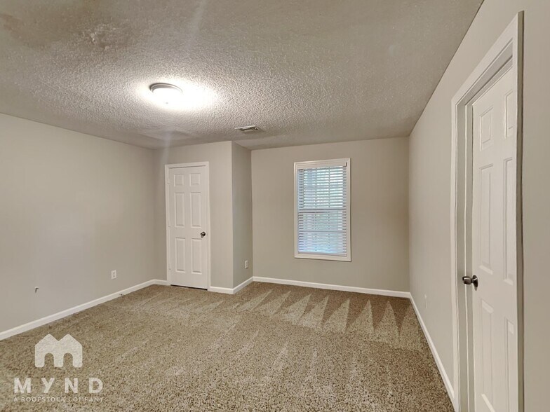Building Photo - 1013 Vineyard Walk