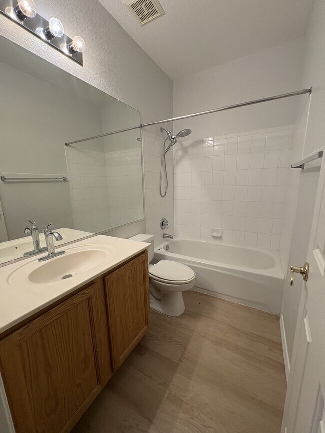 Building Photo - Sunrise & Sabino Canyon Four Bedroom Rental