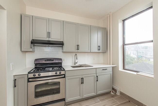 Building Photo - 7111 Palisade Ave