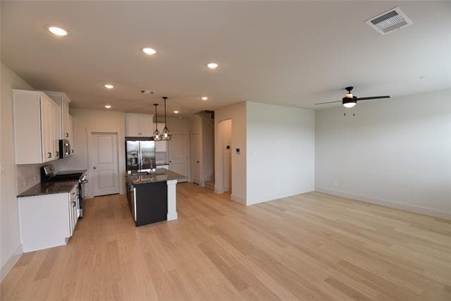 Building Photo - 4525 Lamplights Dr