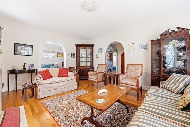 Building Photo - 901 S Trenton Ave