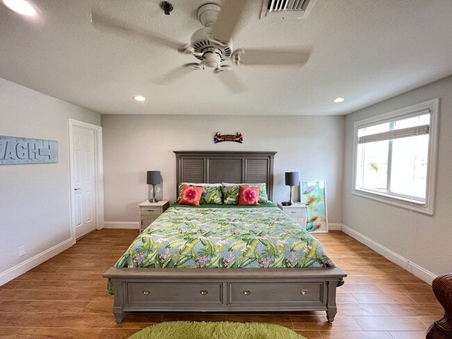 Building Photo - Beautiful 4 Bed 4.5 Bath luxury Townhouse with Elevator located by the Beach Lauderdale by the Sea