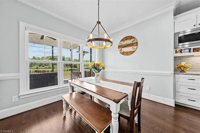 Building Photo - Lease OR Lease to Own