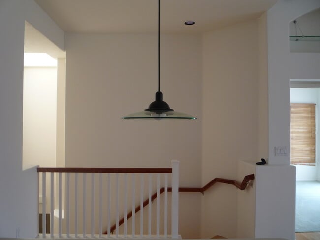 Building Photo - Charming Two-Story Townhome in Union Square