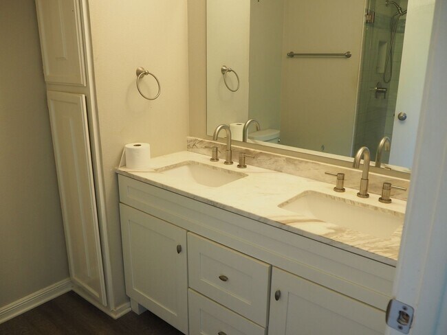 Building Photo - 3 Bed - 2.5 Bath in Flower Mound